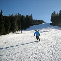 Rogla ta konec tedna že gosti slovenske učitelje smučanja.