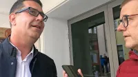 Aleš Bržan med intervjujem z odgovornim urednikom Antišo 
Korljanom
