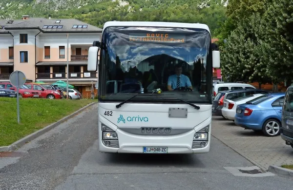 Povezava med Bovcem in Ljubljano in obratno prek Predela in 
Trbiža se je dobro prijela. 