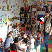 Največja skrb sodelavcev karitas v Krnjači je, kaj bo po novem letu z vrtcem, kjer imajo migrantski 
otroci strokovno usposobljene vzgojiteljice.