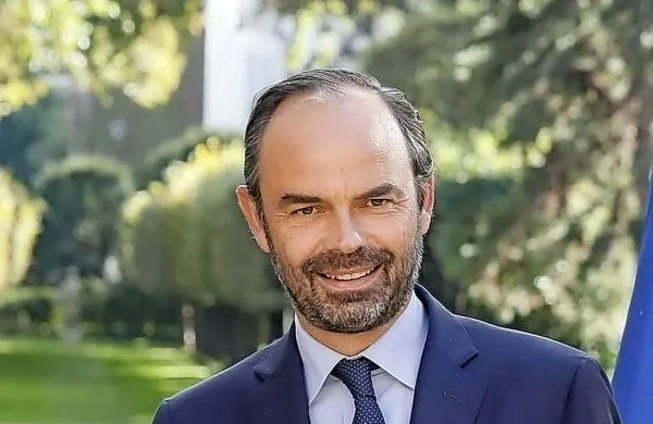 Francoski premier Edouard Philippe je napovedal, da bo predsednik države Emmanuel Macron prihodnji teden predstavil 
ukrepe za dialog. 