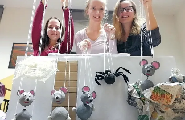 Študentke bodo prihodnji torek animirale like v dveh predstavah. 