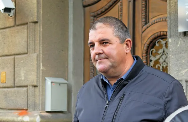 Robert Munda je včeraj pojasnil, da so osumljeni s kaznivimi 
dejanji oškodovali državni proračun za več kot tri milijone evrov.