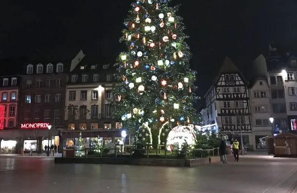 &Scaron;e vedno i&scaron;čejo mo&scaron;kega ki je streljal v Strasbourgu