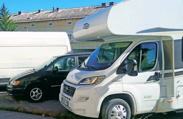 V avtodomu je bilo 14 ilegalnih migrantov.