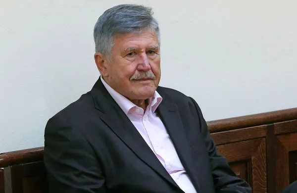 Višje sodišče v Kopru je potrdilo oprostilno sodbo Okrožnega 
sodišča v Novi Gorici nekdanjemu direktorju Primorja Dušanu 
Črnigoju, ki je bil obtožen zlorabe položaja in povzročitve velike 
gospodarske škode v zadevi Stavbenik.