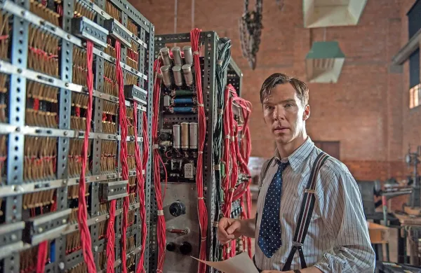 Benedict Cumberbatch si je z vlogo prislužil   nominacijo za oskarja, 
prejel je številna mednarodna priznanja.