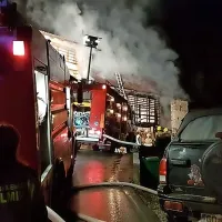 Gasilci sredi noči gasili senik