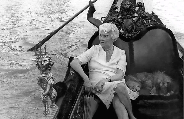 V Benetkah bodo prihodnje leto obeležili 40-letnico smrti Peggy 
Guggenheim.