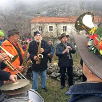 Tudi v Zanigradu tradicionalno žegnanje konj