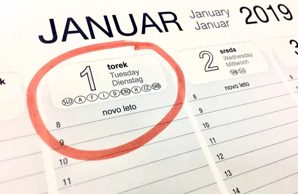Številni starši otrok, ki so se rodili na zadnji dan (ali zadnje dni) v 
letu, so v preteklosti  pri prijavi rojstva navedli kot datum 
otrokovega rojstva 1. januar.