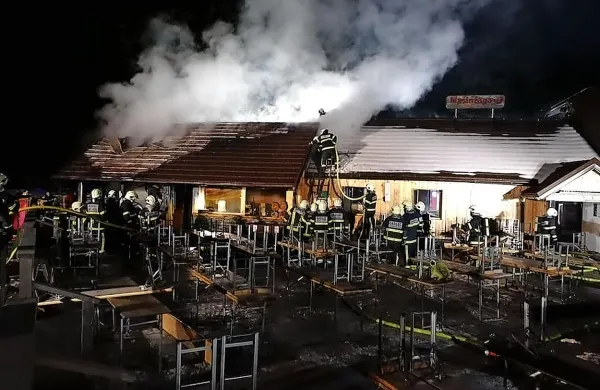 Zagorelo je v gostinskem obratu Ma&scaron;in žaga na Rogli