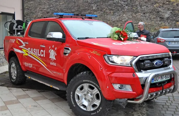 Z novim vozilom bodo lahko avški gasilci laže vozili po ozkih 
vaških poteh. 