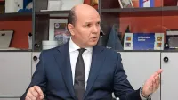Đenio Zadković (Piran) se je kot politični anonimnež zavihtel na 
županski stolček. 