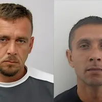 Dragan Milosavljević (levo) in Damnjan Mitrović sta  še vedno na 
begu.