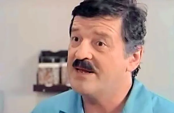 V seriji Boljše življenje (Bolji život) je igral Gigo Popadića, glavo 
kaotične beograjske družine Popadić, serija pa je med letoma 1987 
in 1991 rušila rekorde gledanosti v tedanji Jugoslaviji.