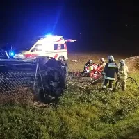 Oktobra je po prevračanju iz vozila vrglo  nepripetega  sopotnika, 
makedonskega državljana.