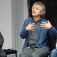 Ob izteku leta, posvečenega našemu največjemu pisatelju, je bila 
v  Hiši kulture Sv. Anton brezplačna projekcija filma Cankar, z 
gledalci pa so se zatem pogovarjali (z leve) direktor fotografije 
Rado Likon, režiser Amir Muratović in gostitelj Erik Toth. 