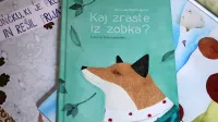 Slikanico zaznamujejo podobe Portorožanke Tinke Leskovšek.