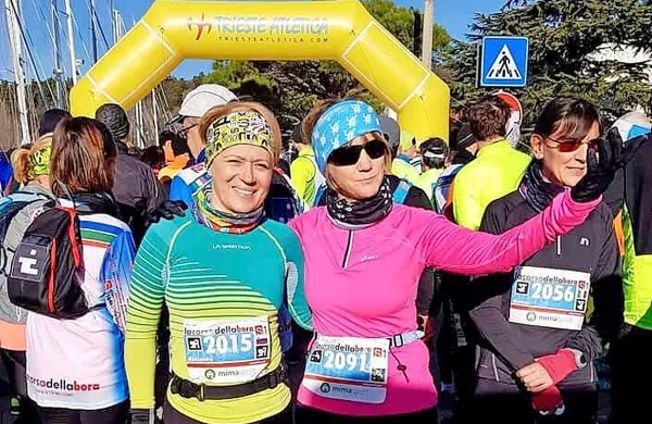Ministrica Aleksandra Pivec se je teka udeležila brez velikega 
pompa. “Gre za pristop, ki ponazarja samo bistvo prireditve: v 
športu smo vsi enaki,” je komentiral direktor teka Tommaso de 
Mottoni.