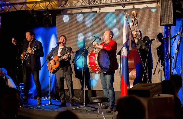 Ana Pupedan je  v Jamskem dvorcu navdušila občinstvo.