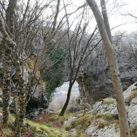 Naravni most in okno Skozno vabita tudi pozimi.
