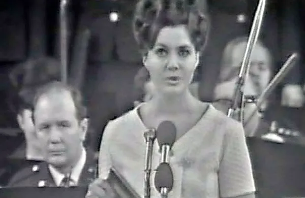 V 81. letu je umrla pionirka slovenske televizije, napovedovalka 
Kristina Remškar.