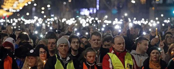 Kdaj se sli&scaron;i ljudstvo?