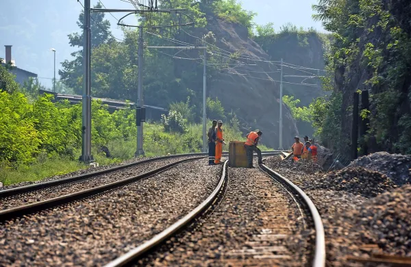O gradnji drugega tira je še vedno zgolj veliko govora - kdaj bo 
dejansko tudi zgrajen?