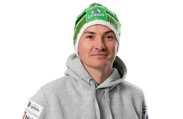 Slovensko čast na domači tekmi svetovnega pokala deskarjev na 
snegu v paralelnem veleslalomu je reševal Rok Marguč.