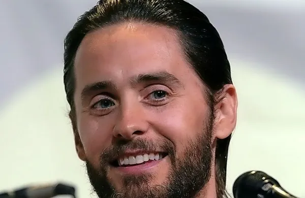 Z oskarjem nagrajeni igralec Jared Leto bo s svojo glasbeno 
skupino Thirty Seconds To Mars organiziral festival Mars Island: 
Croatia, ki bo potekal sredi avgusta na otoku Obonjanu pri 
Šibeniku.