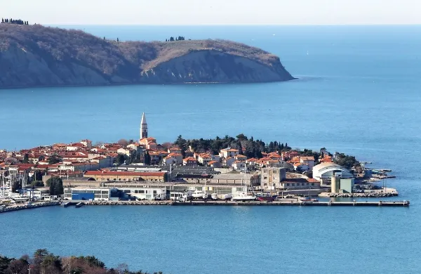 R Mercuri izolski občini očita vztrajanje v protipravnem ravnanju