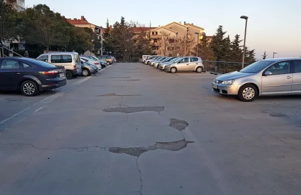 Obnovili bodo tudi zadnjo etažo garaže