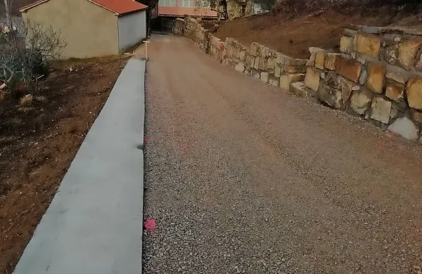 Obnovili in raz&scaron;irili so cesto do Glema