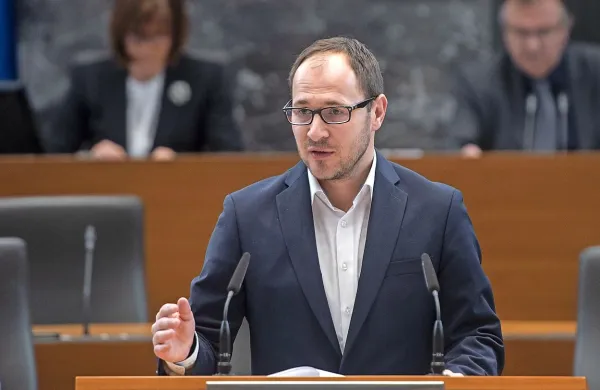  Jernej Vrtovec iz NSi bo vodil parlamentarno komisijo, ki bo 
preiskovala delovanje Družbe za upravljanje terjatev bank.