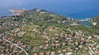 Najbolj je na udaru Istra z zalednim gričevjem, kjer je tudi največ pobud za spremembo namembnosti zemljišč. 