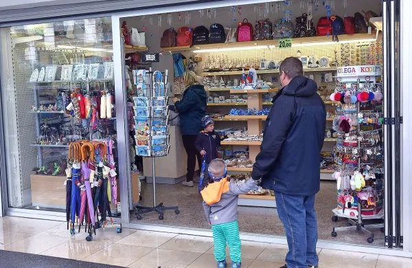 V portoroškem turizmu opažajo, da so  italijanski gostje po kupni 
moči oslabljeni.