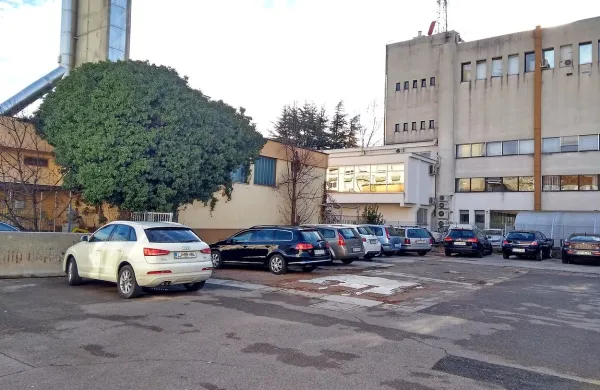 Občina je Rdečemu križu podelila stavbno pravico za gradnjo 
skladišča z delilnico hrane, RK zdaj zbira denar za gradnjo. 