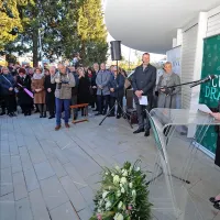 Posebni ljudje pi&scaron;ejo novo knjigo