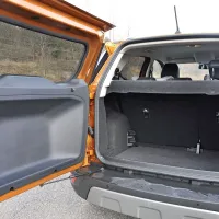 Posebnost prtljažnika je, da se vrata odpirajo drugače kot pri 
ostalih avtomobilih in da je v njem dovolj prostora za potrebe 
vsakdanjih opravkov. 