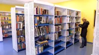 Prostore nove, lično urejene knjižnice v Šempetru bodo odprli 
danes ob 17. uri. 