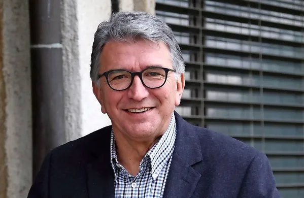 Predstojnik kliničnega oddelka za kirurgijo srca in ožilja v 
Univerzitetnem kliničnem centru (UKC) Ljubljana Tomislav Klokočovnik se je odločil, da največjo bolnišnico zapusti.