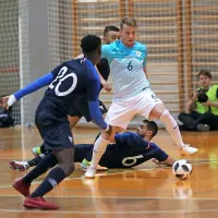 Slovenci visoko premagali Francoze