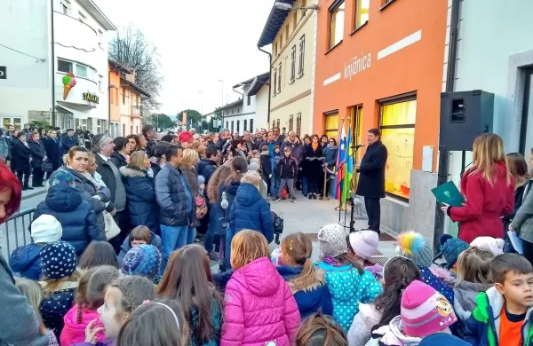 Knjige pred domačim pragom