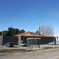 Občina dela novo streho za stari Kompas
