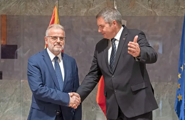 Predsednika makedonskega parlamenta Talata Xhaferija je sprejel 
predsednik državnega zbora Dejan Židan.
