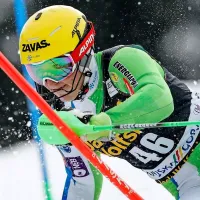Štefan Hadalin je večletno odrekanje kronal s srebrno kolajno v alpski kombinaciji na SP v Areju. Po 30. mestu v smuku je z najboljšo 
slalomsko vožnjo presenetljivo skočil na zmagovalne stopničke.