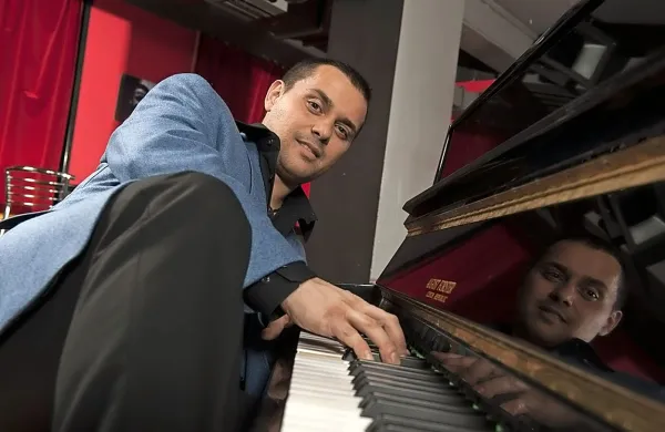 Uroš Perić bo nastopil s skupino The Bluenote Quartet.   