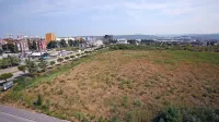  Milan Mandarić koprski občini predlaga razveljavitev odloka o  
prostorskem načrtu, s katerim so zazidljivo stavbno zemljišče 
spremenili v park. 