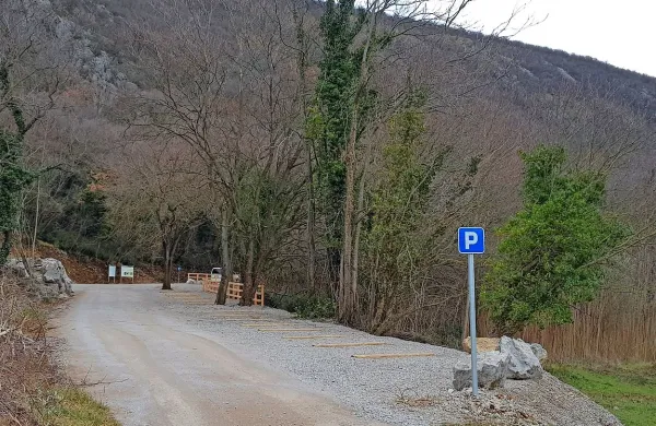 Novo parkiri&scaron;če na območju plezali&scaron;ča Mi&scaron;ja peč